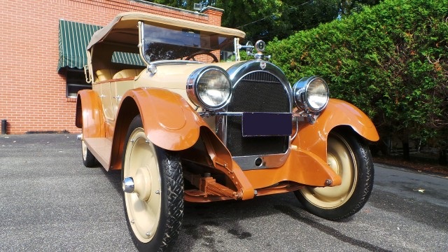 1923 Oldsmobile