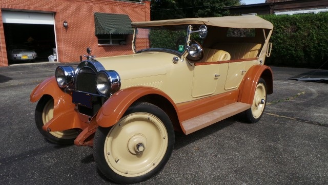 1923 Oldsmobile
